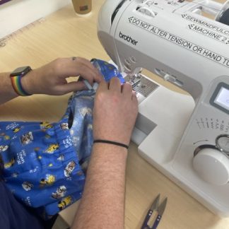 learning to use a sewing machine at sew mindful crafts
