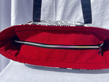 close up of a zip detail on our premium tote bag