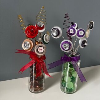 2 buttons posies