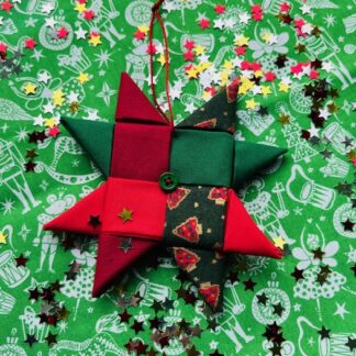 No sew star on Christmas background