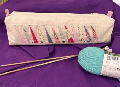 Twist pleat knitting needle bag